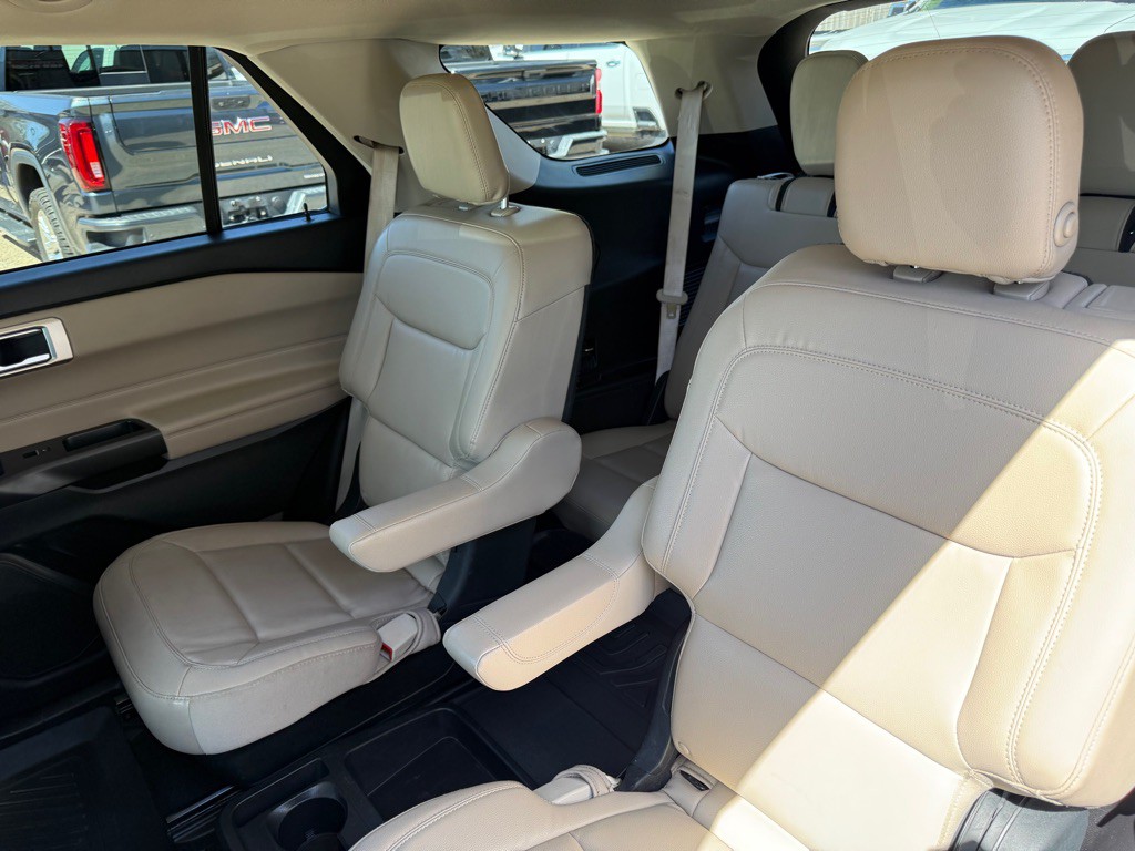 2020 Ford Explorer Image 16