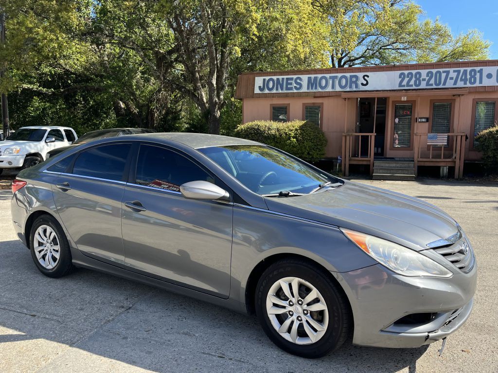 2012 Hyundai Sonata Image 1