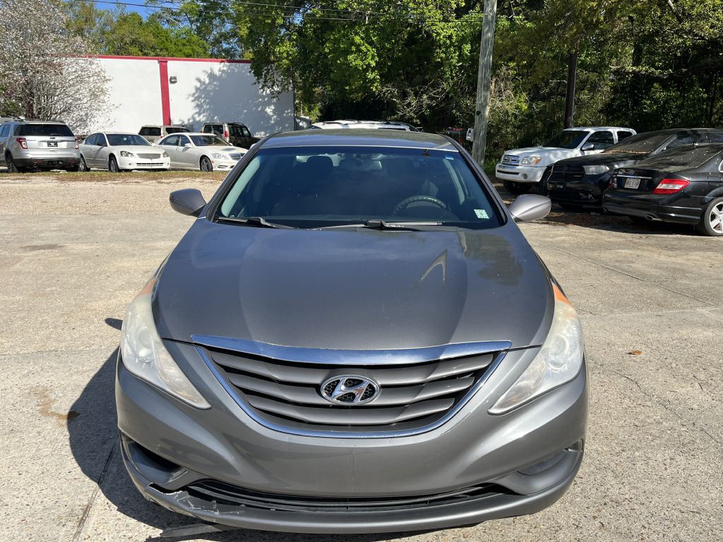2012 Hyundai Sonata Image 2