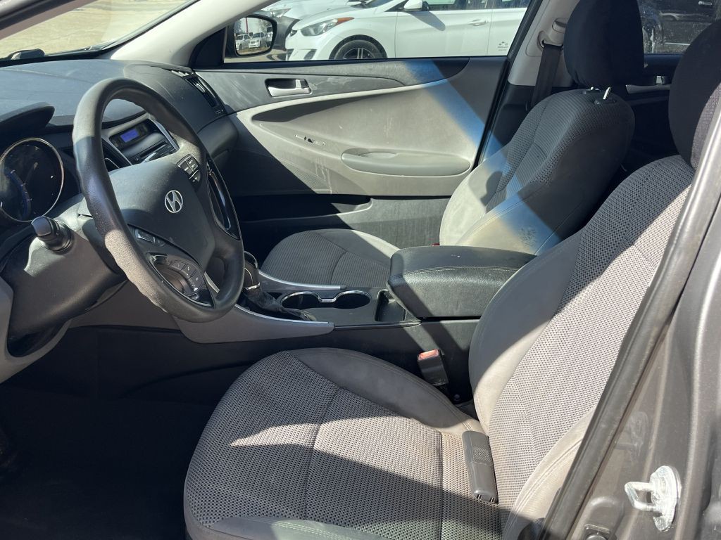 2012 Hyundai Sonata Image 6