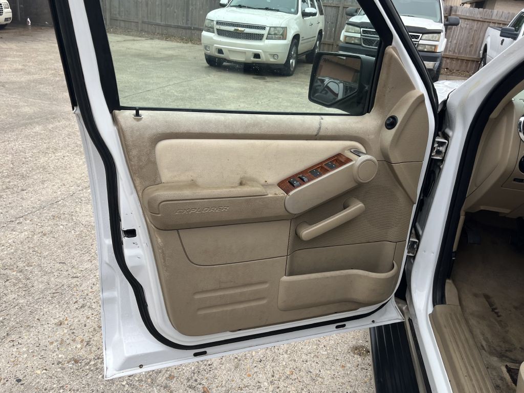 2007 Ford Explorer Image 5