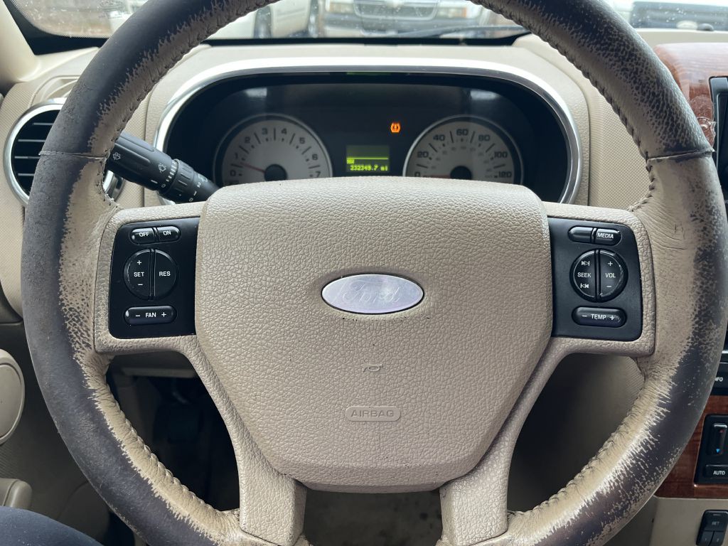 2007 Ford Explorer Image 9