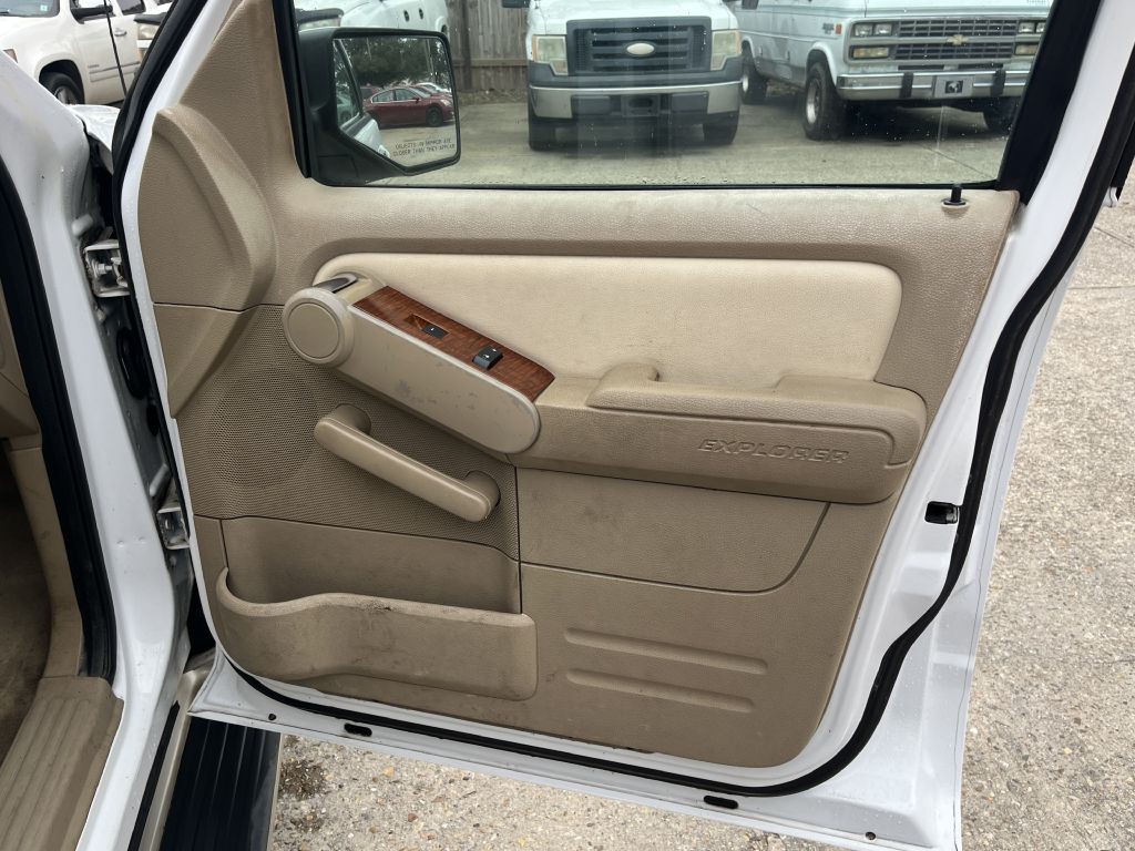 2007 Ford Explorer Image 15