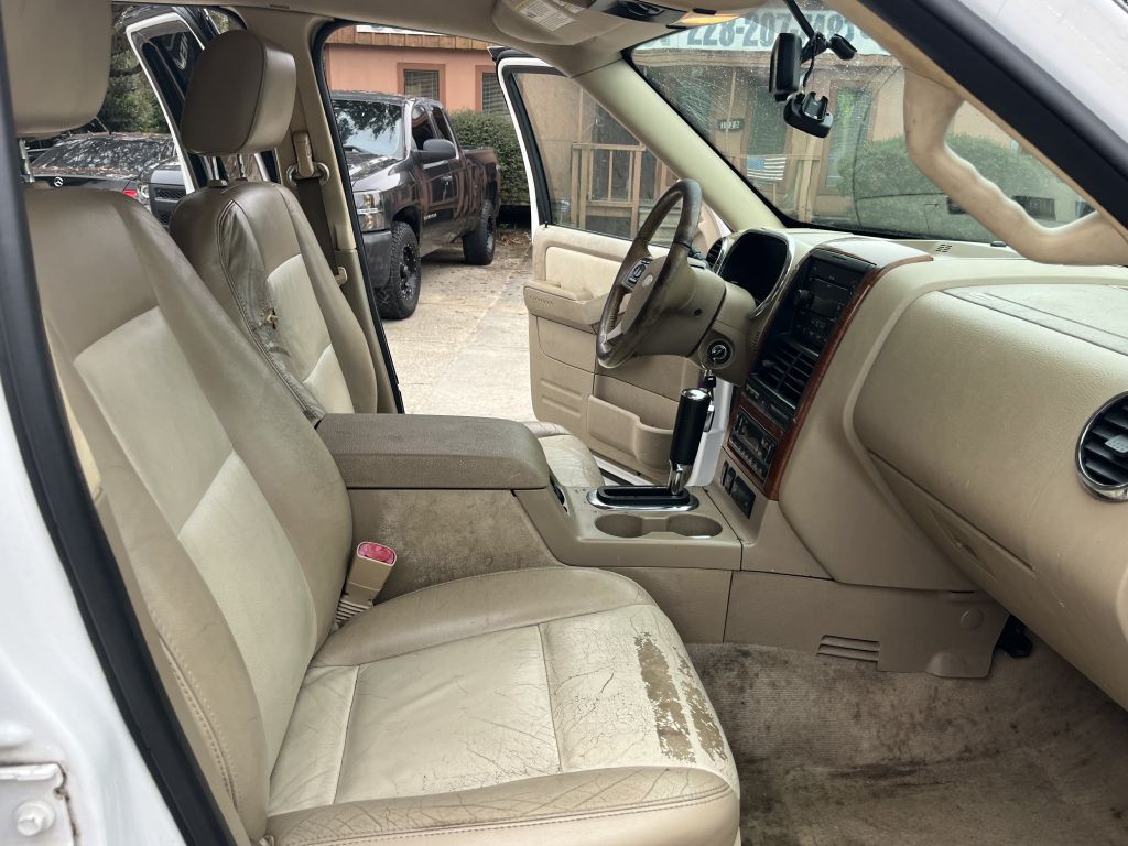 2007 Ford Explorer Image 16