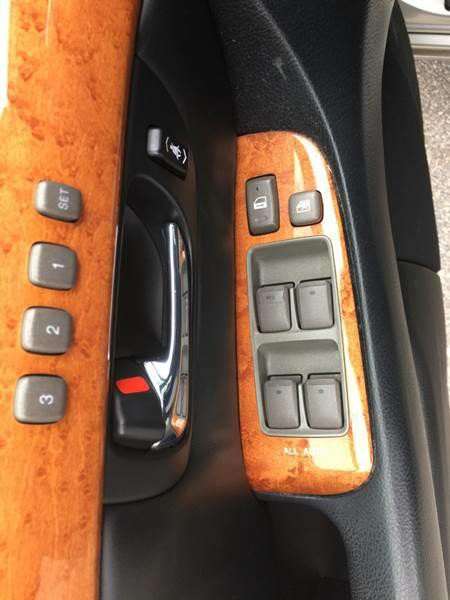 2001 Lexus LS 430 Image 10