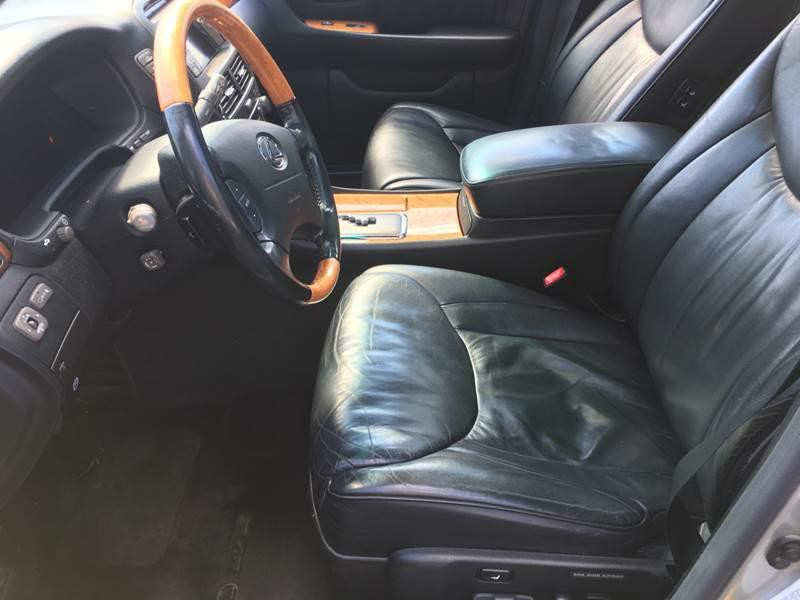 2001 Lexus LS 430 Image 11