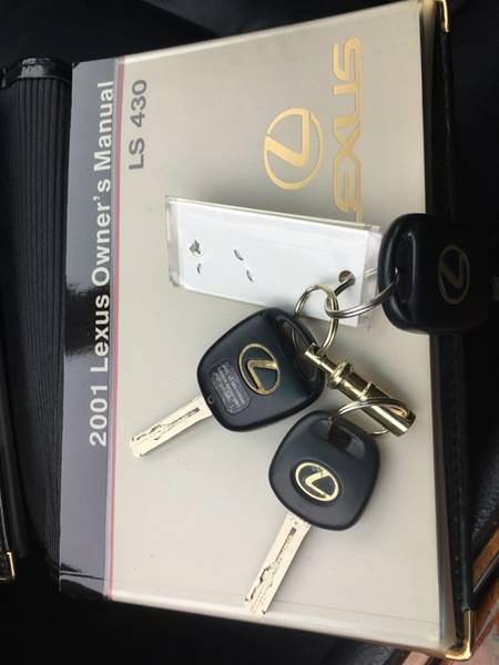 2001 Lexus LS 430 Image 23