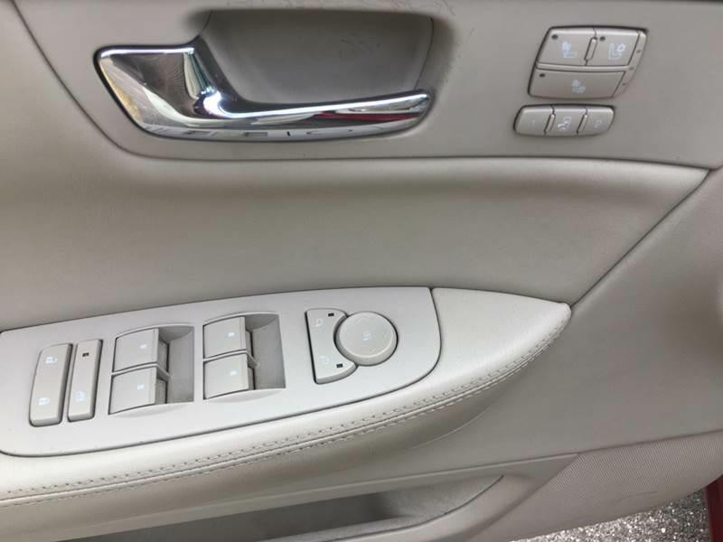 2008 Cadillac DTS Image 12