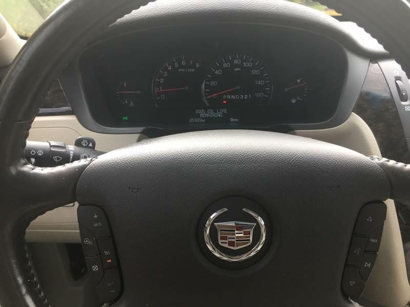 2008 Cadillac DTS Image 18