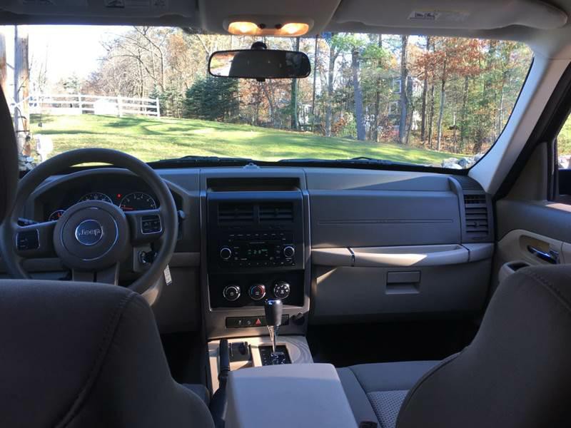 2012 Jeep Liberty Image 15