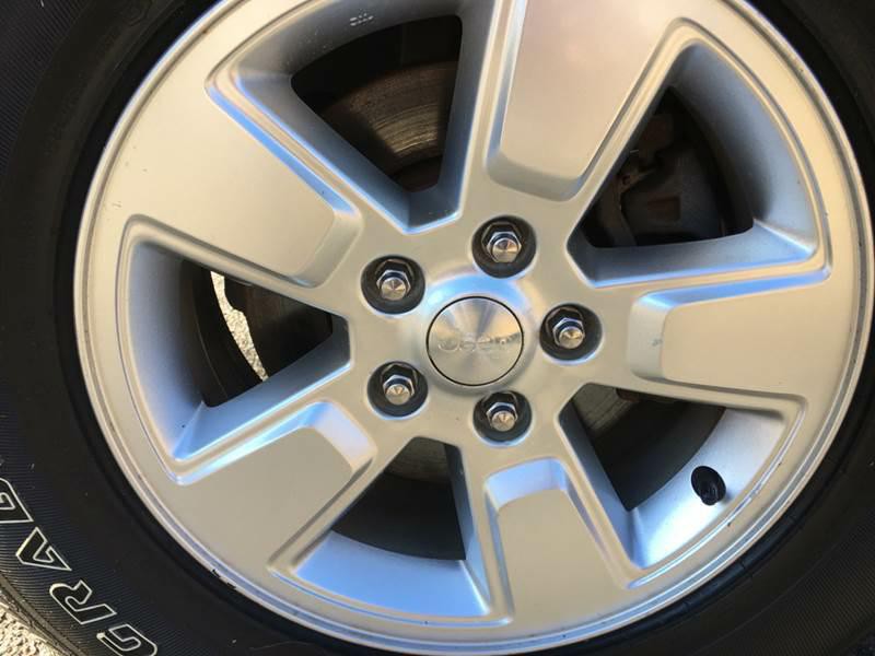 2012 Jeep Liberty Image 23