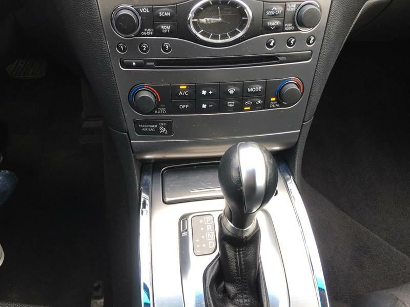 2010 INFINITI G37 Image 16