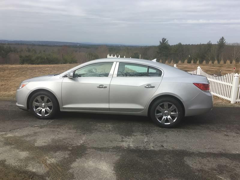 2011 Buick Lacrosse Image 3