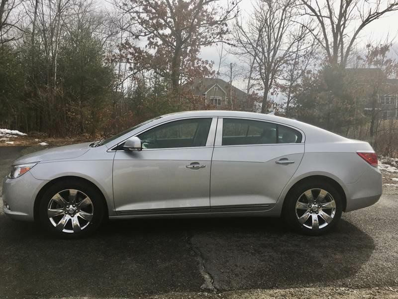 2011 Buick Lacrosse Image 4