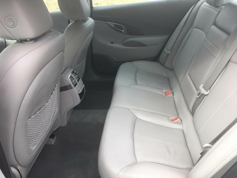 2011 Buick Lacrosse Image 15