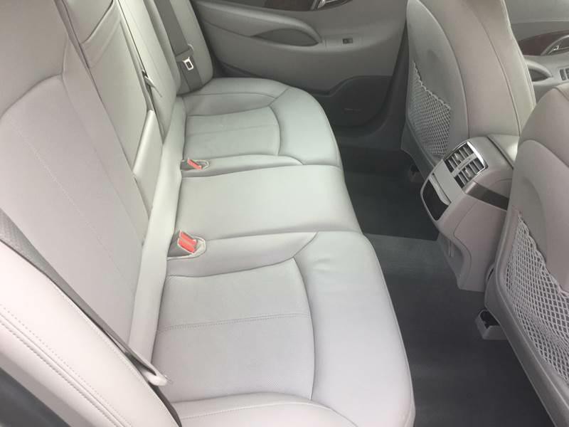 2011 Buick Lacrosse Image 16
