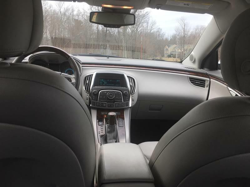 2011 Buick Lacrosse Image 23