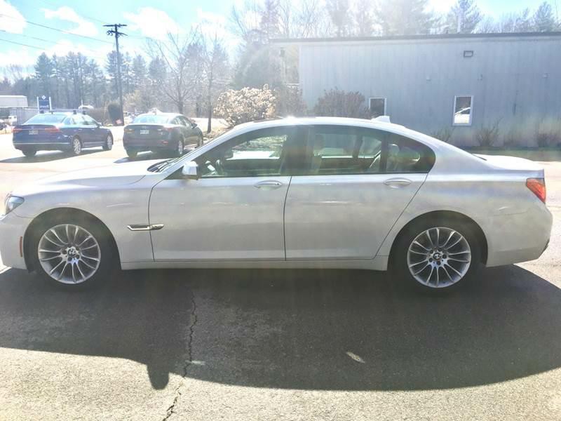 2011 BMW 7 Series Image 3