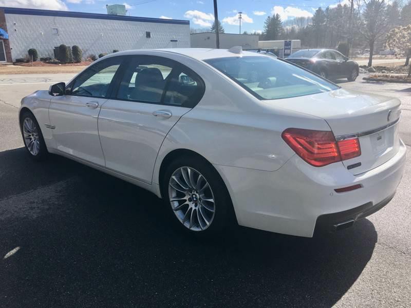 2011 BMW 7 Series Image 4