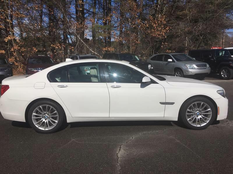 2011 BMW 7 Series Image 7