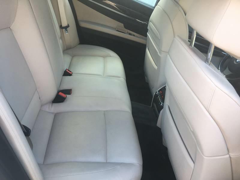 2011 BMW 7 Series Image 14