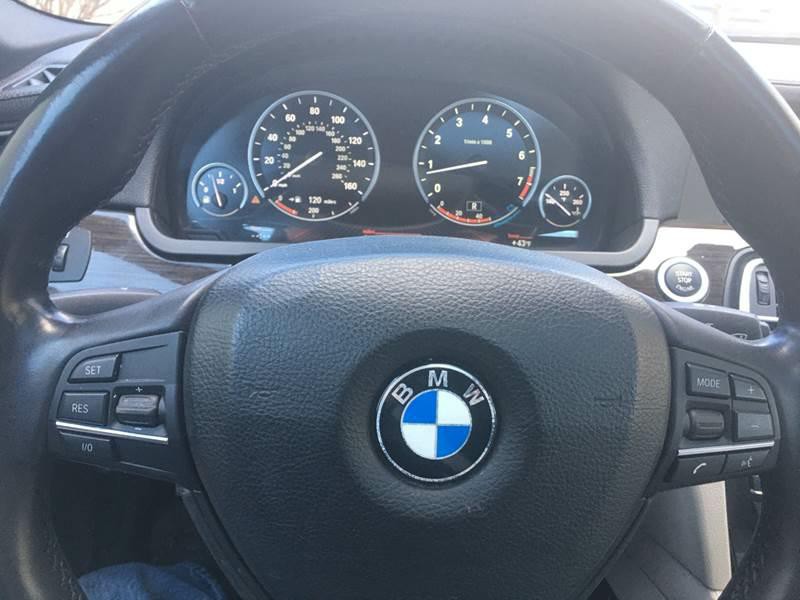 2011 BMW 7 Series Image 16