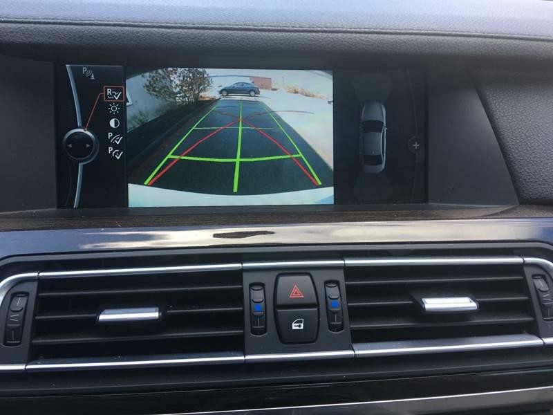 2011 BMW 7 Series Image 19