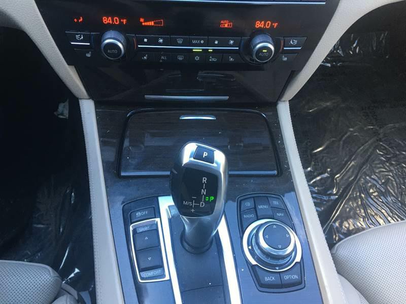 2011 BMW 7 Series Image 20