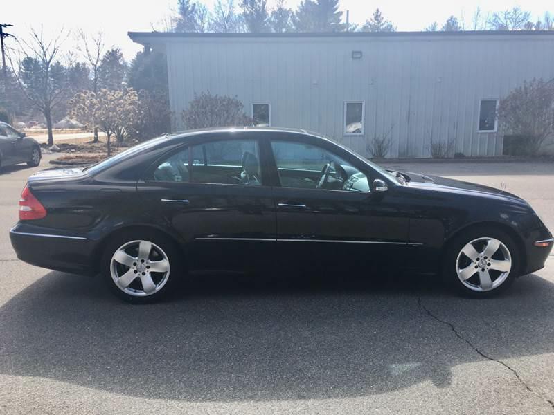 2003 Mercedes-Benz E-Class Image 8