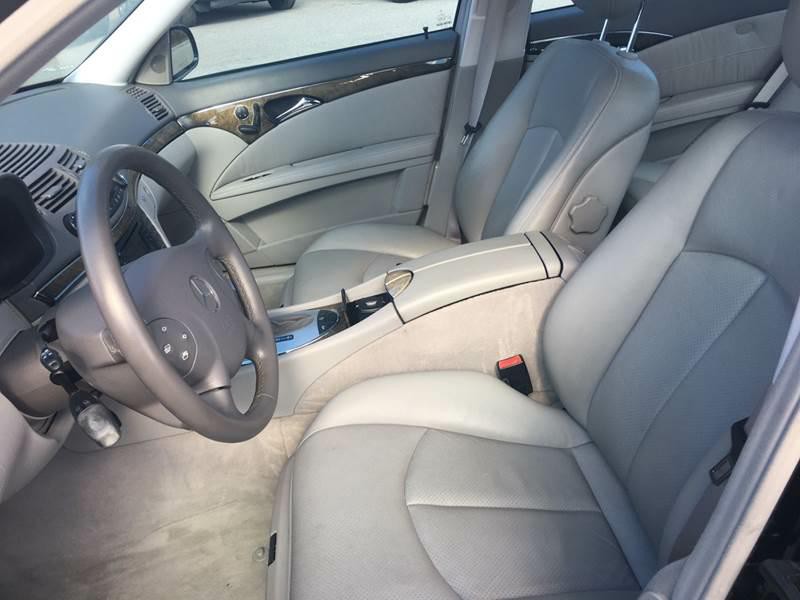 2003 Mercedes-Benz E-Class Image 12