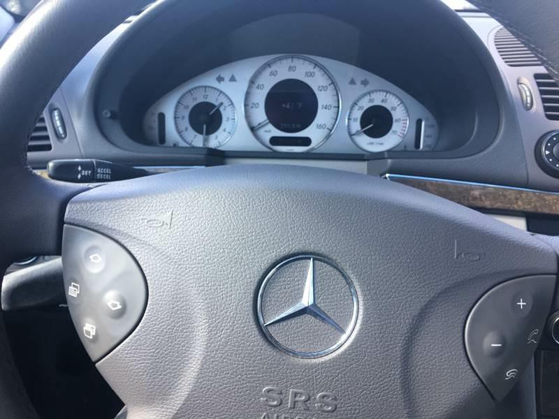 2003 Mercedes-Benz E-Class Image 16