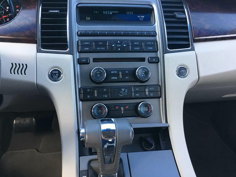 2011 Ford Taurus Image 21