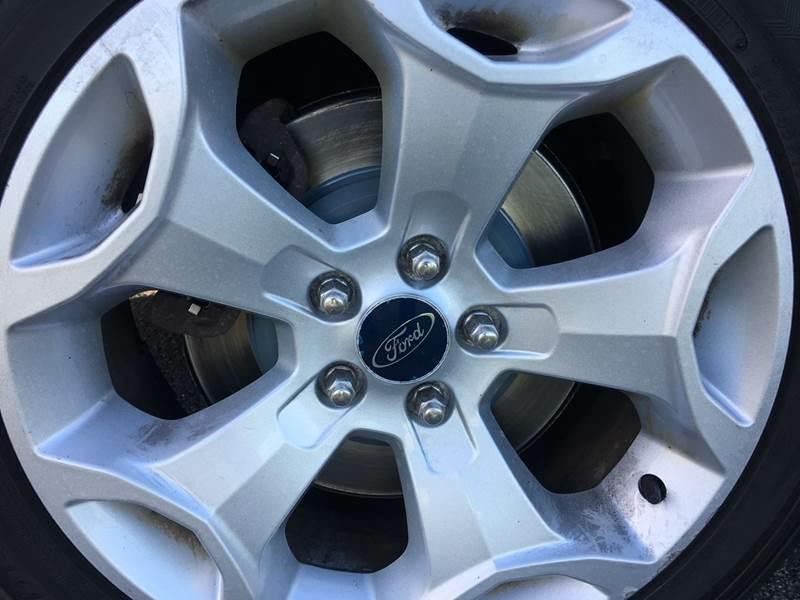 2011 Ford Taurus Image 24