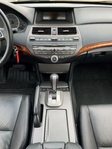 2011 Honda Accord Image 16
