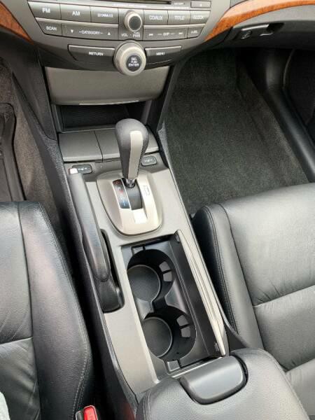 2011 Honda Accord Image 18