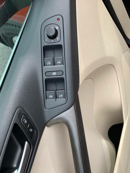 2009 Volkswagen Tiguan Image 12