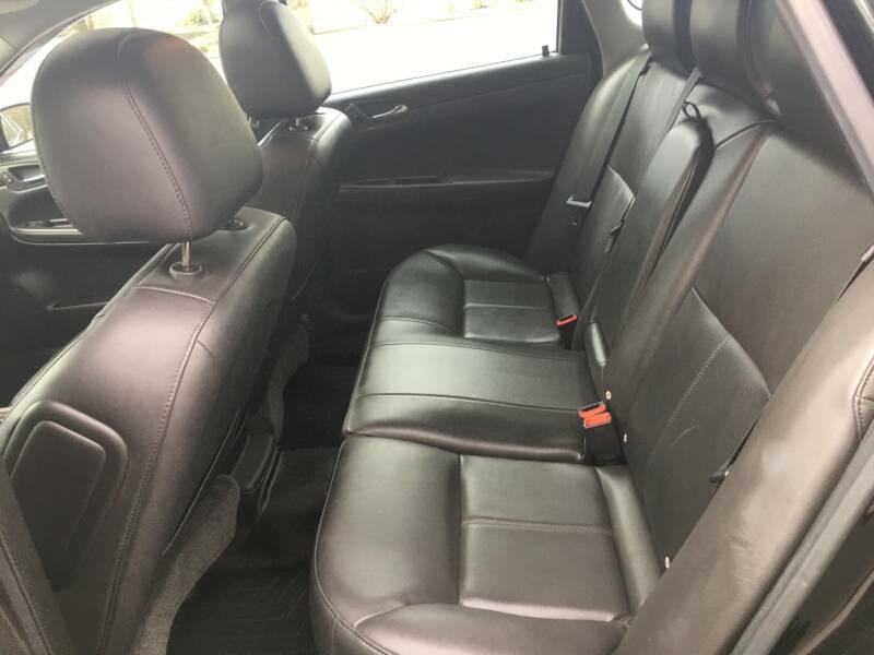 2011 Chevrolet Impala Image 12