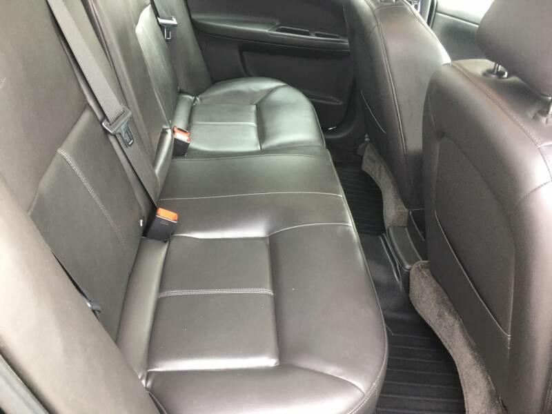 2011 Chevrolet Impala Image 13