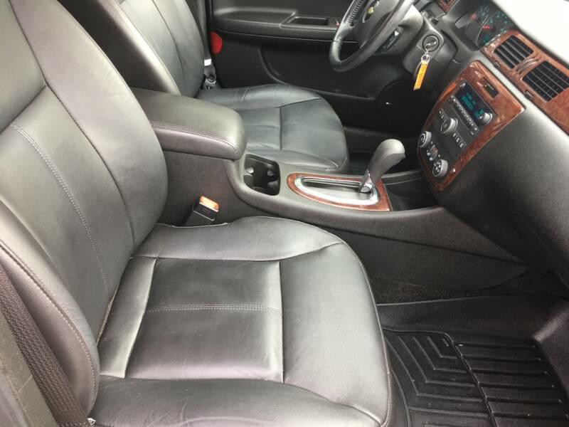 2011 Chevrolet Impala Image 14