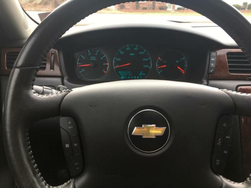 2011 Chevrolet Impala Image 15