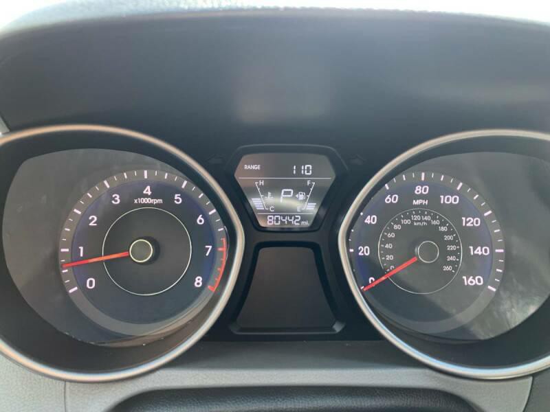 2014 Hyundai Elantra Image 17