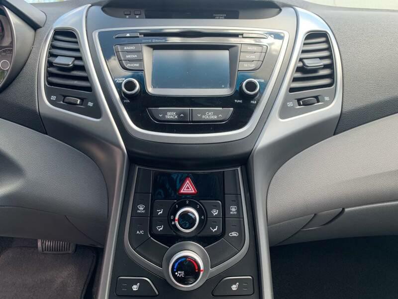 2014 Hyundai Elantra Image 19