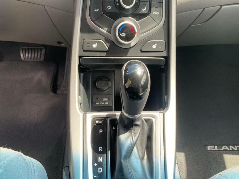 2014 Hyundai Elantra Image 20