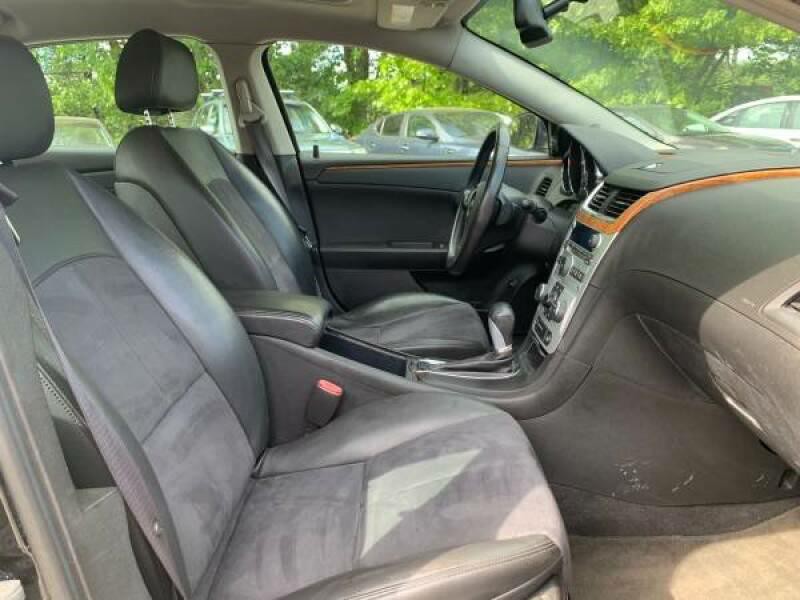 2009 Chevrolet Malibu Image 14