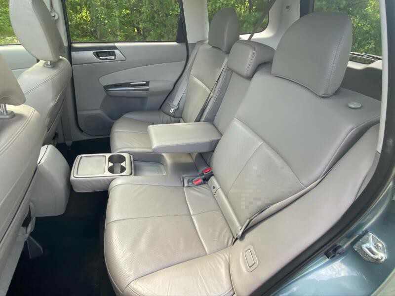 2011 Subaru Forester Image 14