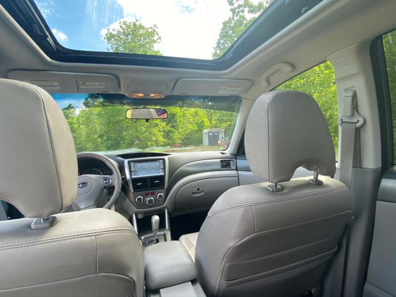 2011 Subaru Forester Image 20