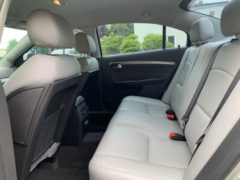 2008 Saturn Aura Image 12