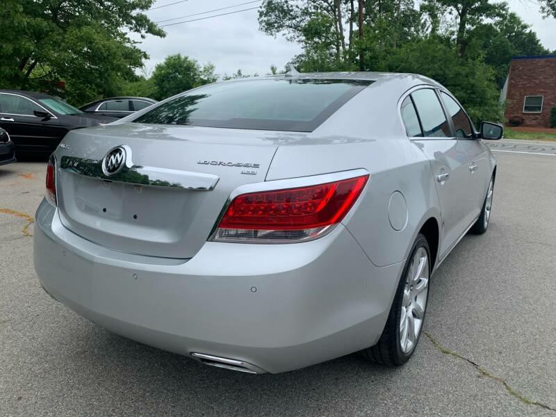 2010 Buick Lacrosse Image 5