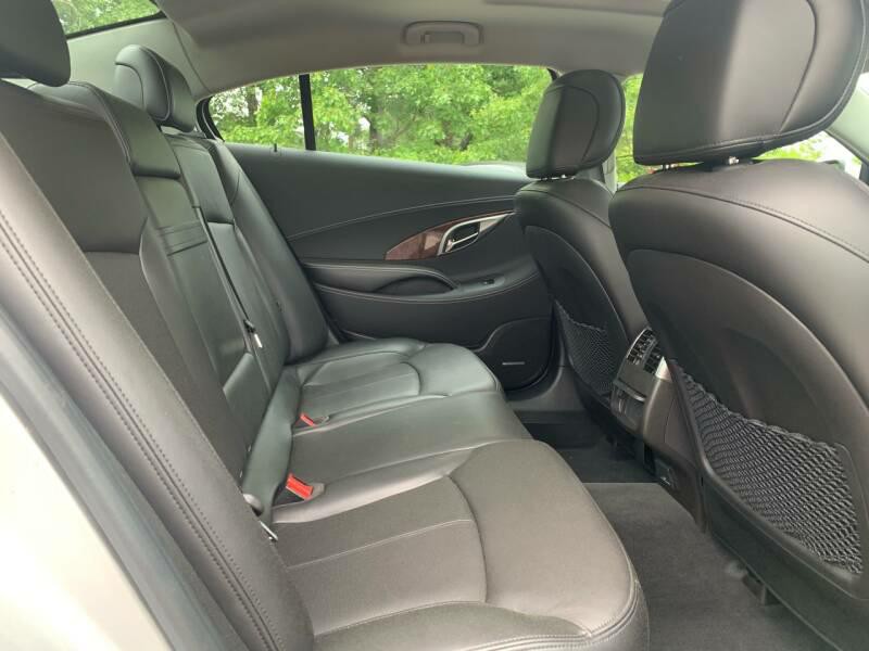 2010 Buick Lacrosse Image 13