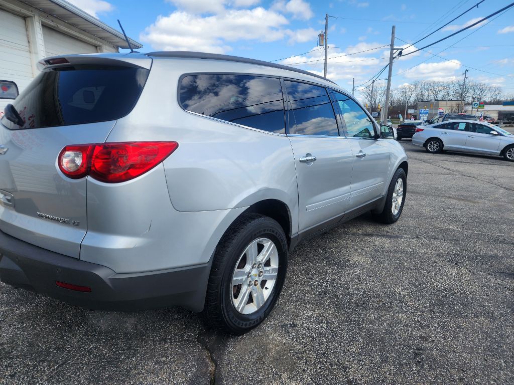 2011 Chevrolet Traverse Image 5